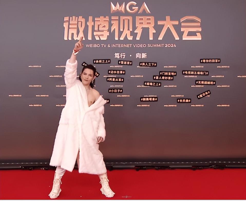 向太正聯系曉華給向佐理發
