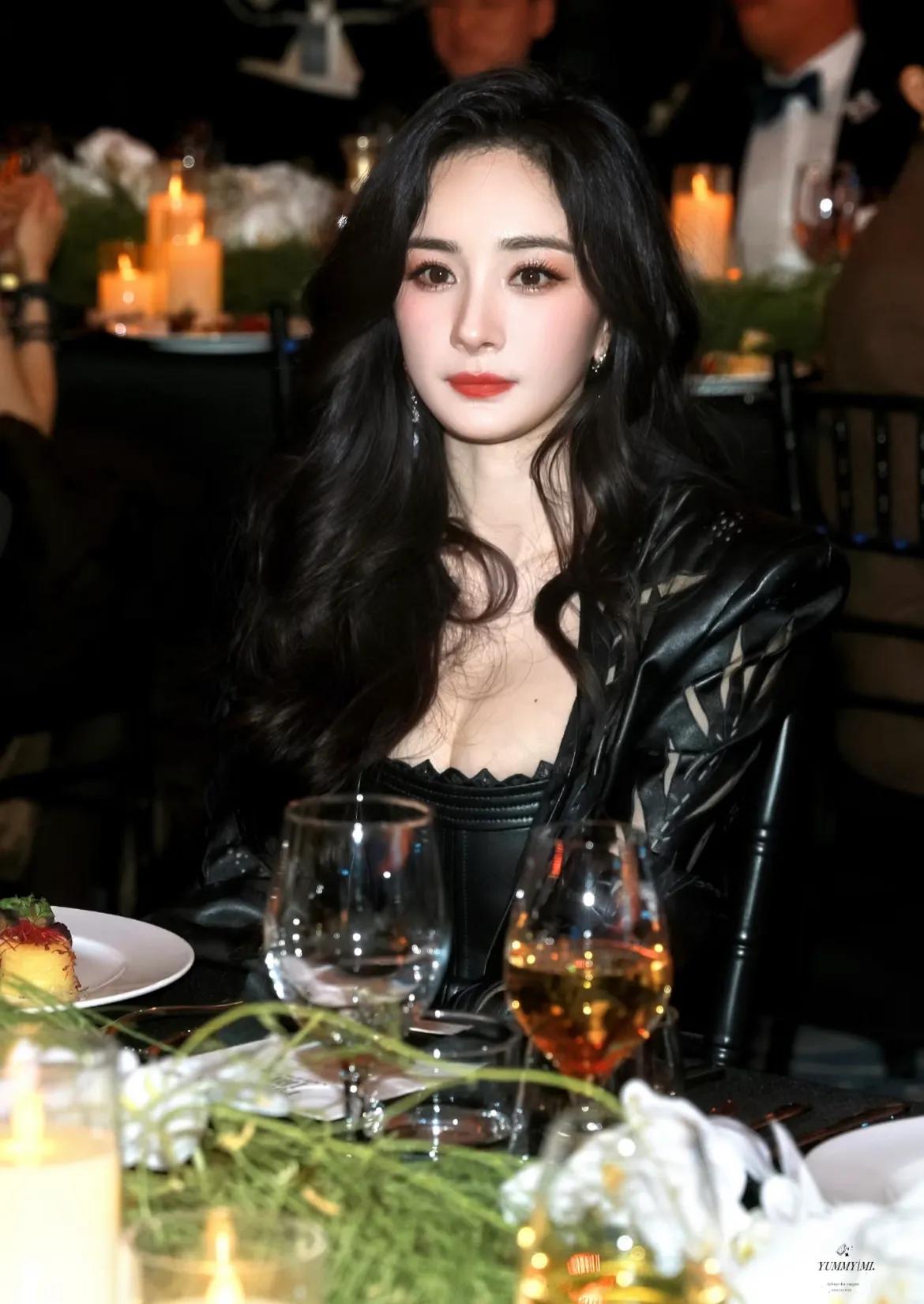 劉亦菲晚宴內場美到發光
