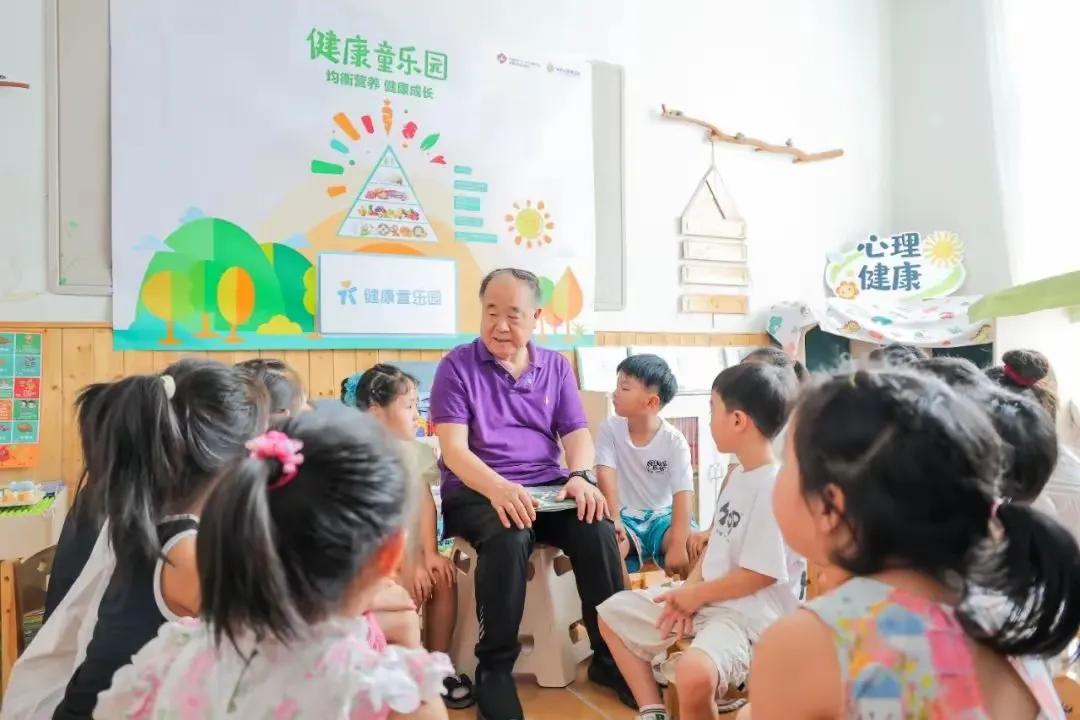 莫言坦言:為百萬獎金決定領獎