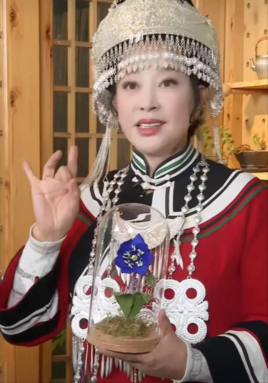 74歲劉曉慶稱要每天堅(jiān)持晨跑