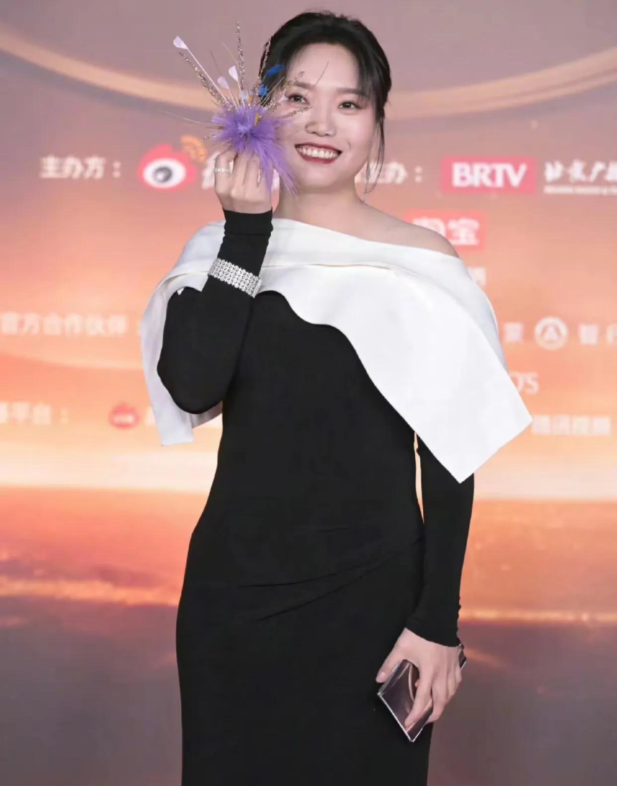 李雪琴瘦了好多