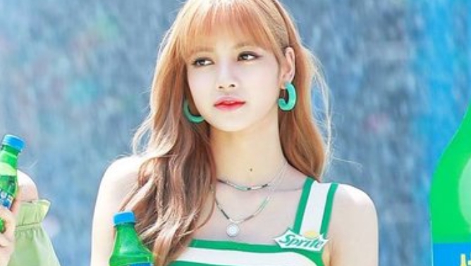 “Lisa奧斯卡炸場!《007》主題曲被她唱出了新高度!