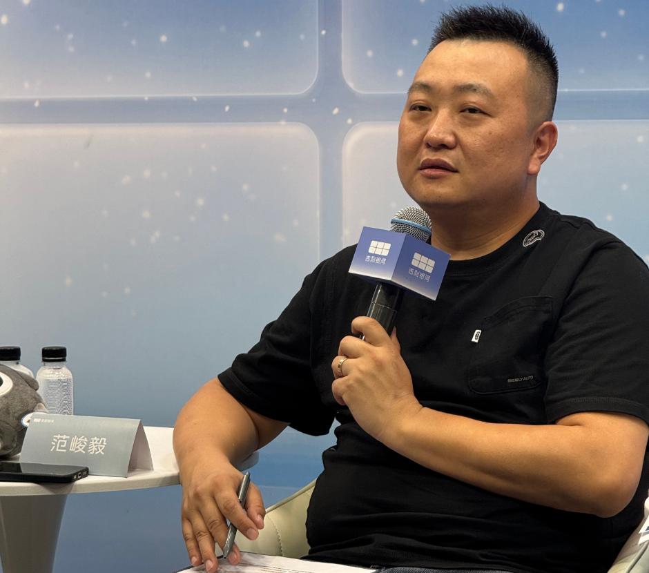 六個姓的銀河,兩條線的極氪,范峻毅、林杰何以給吉利治并?