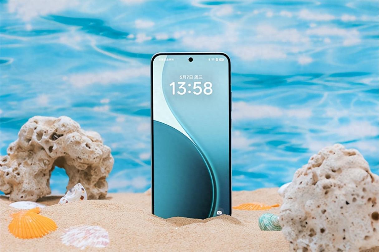 更大更沉浸 OPPO Reno14 Pro旗艦同源屏