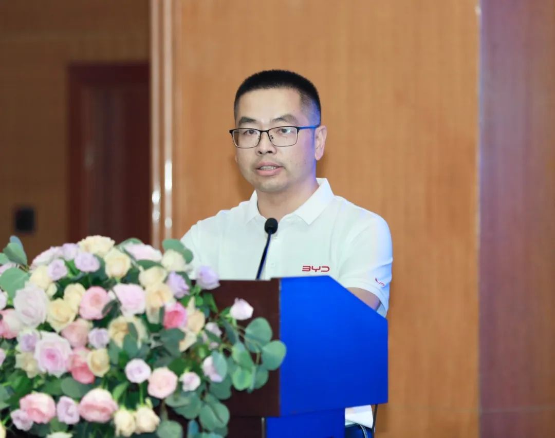 比亞迪叉車經(jīng)營(yíng)性租賃發(fā)布會(huì)在北京舉行