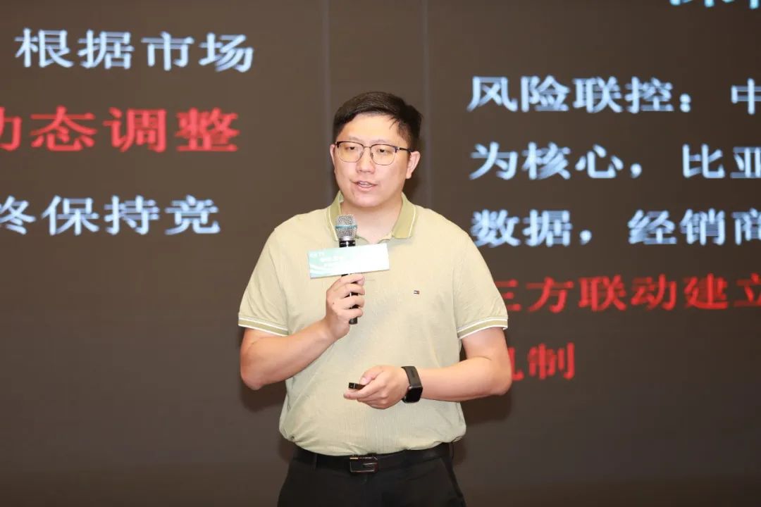 比亞迪叉車經(jīng)營(yíng)性租賃發(fā)布會(huì)在北京舉行
